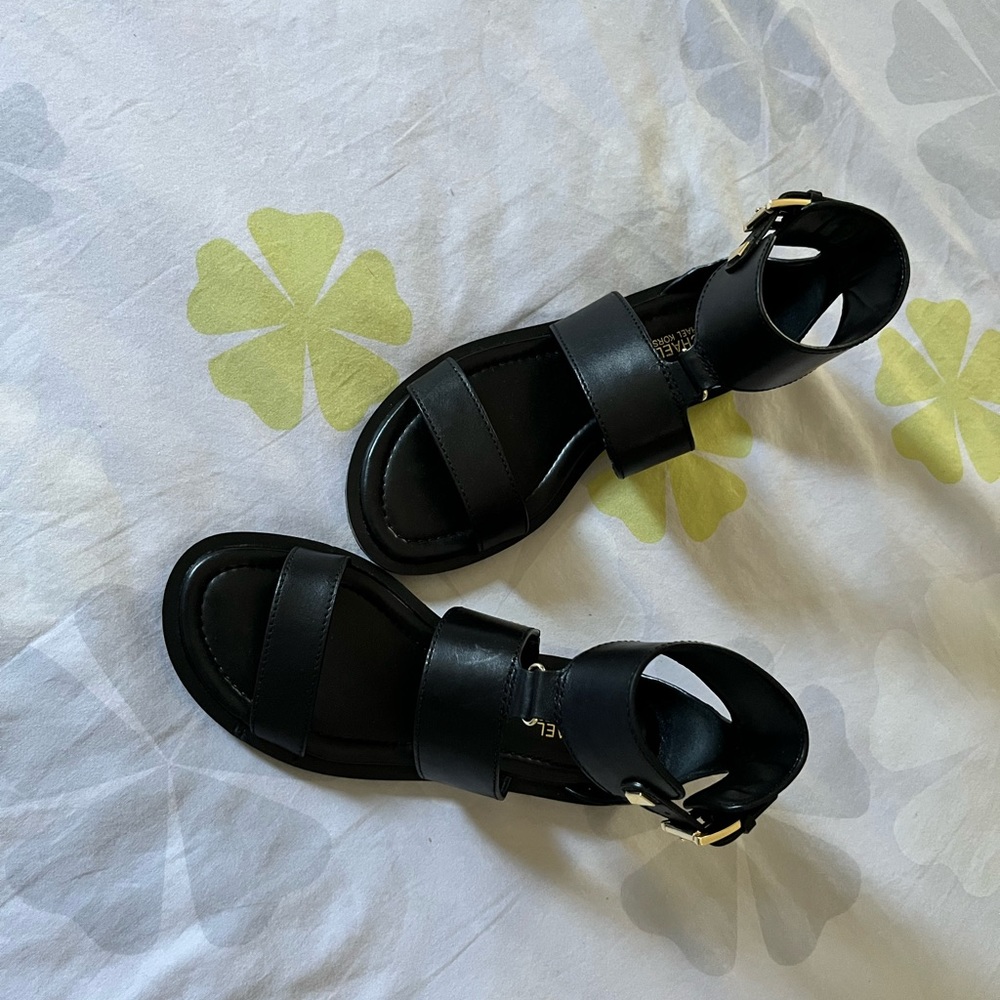 Brand New Michael Kor’s Sandals